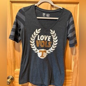 Tennessee University Love Vols Graphic Tee slim fit women’s size M grey